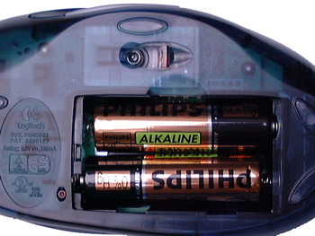 Logitech Cordless MouseMan Optical Batteriefach und Sensor