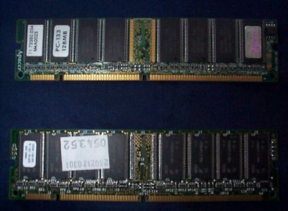 Oben: Apacer - Unten: Micron