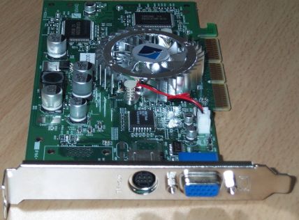 Albatron GeForce4 MX440 Anschlüsse