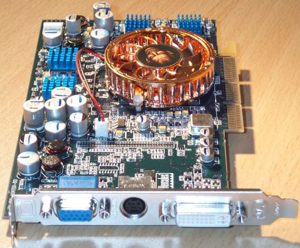 Standardanschlüsse einer Radeon 9x00