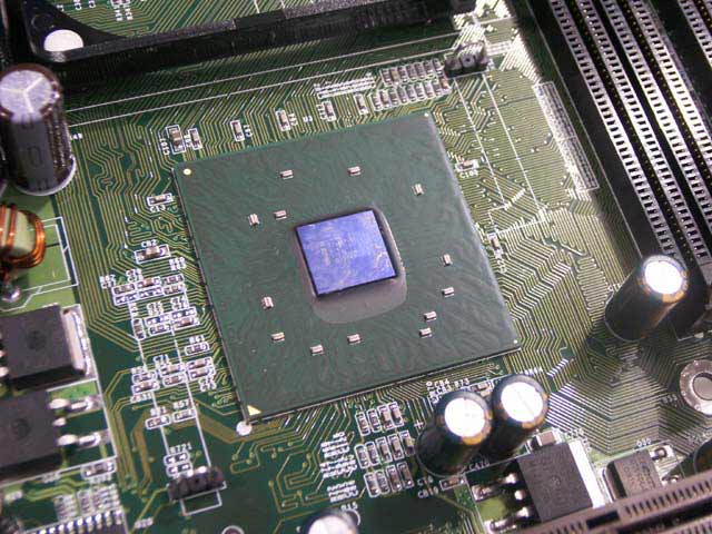 Der Intel E7205 MCH (Northbridge)