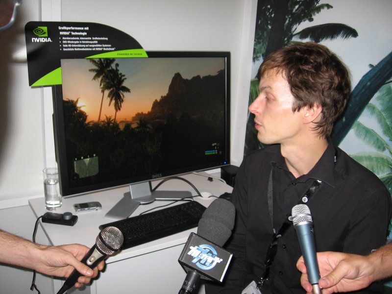 Bernd Diemer von Crytek präsentiert Crysis auf der Games Convention 2007
