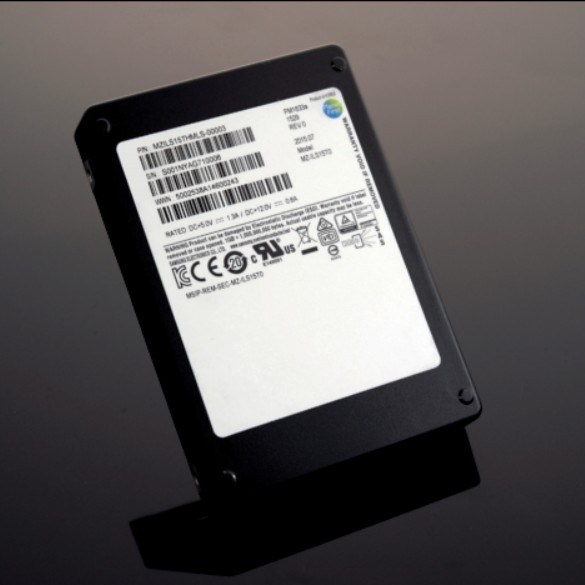 Samsung PM1633a SSD