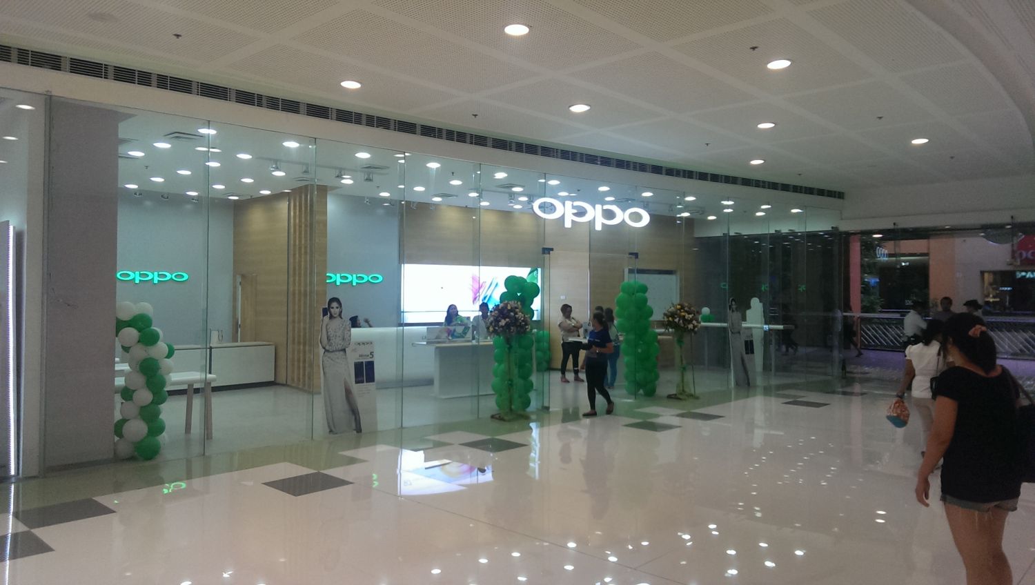Oppo-Shop in Manila (eigenes Bild)