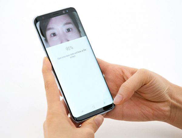 Samsung Galaxy S8 eye recognition