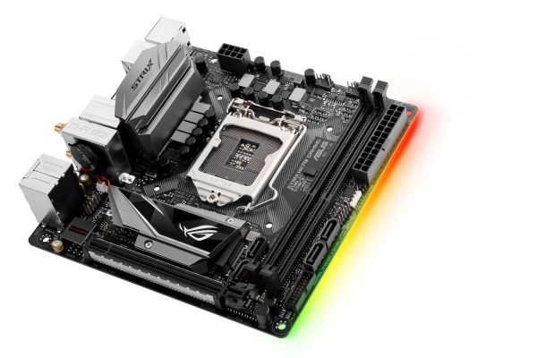 ASUS ROG Strix H270I Gaming Aura