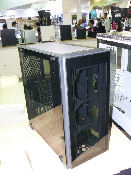 Lian Li Alpha 330 Silber