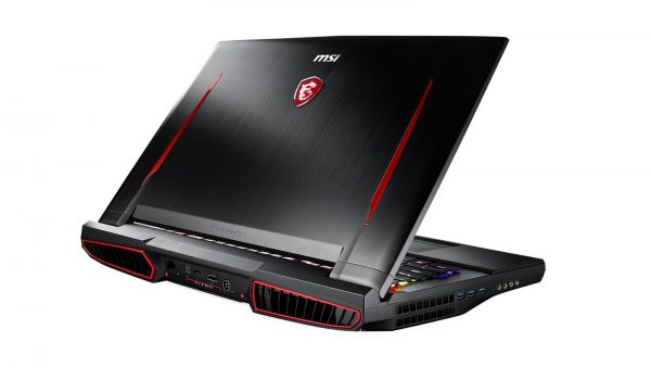 MSI GT75VR Titan hinten