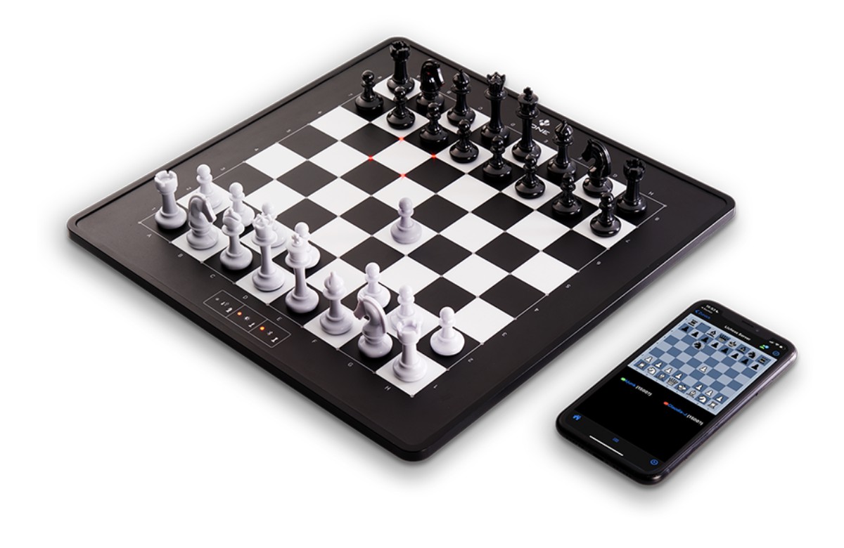 Millennium präsentiert das eONE – Ein Online-Schachbrett, das zwei Welten perfekt miteinander verbindet