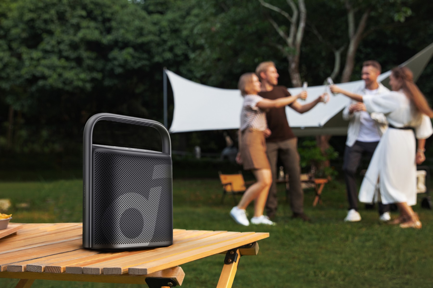 Spatial Audio-Klangerlebnis überall: Tragbarer Premium-Speaker