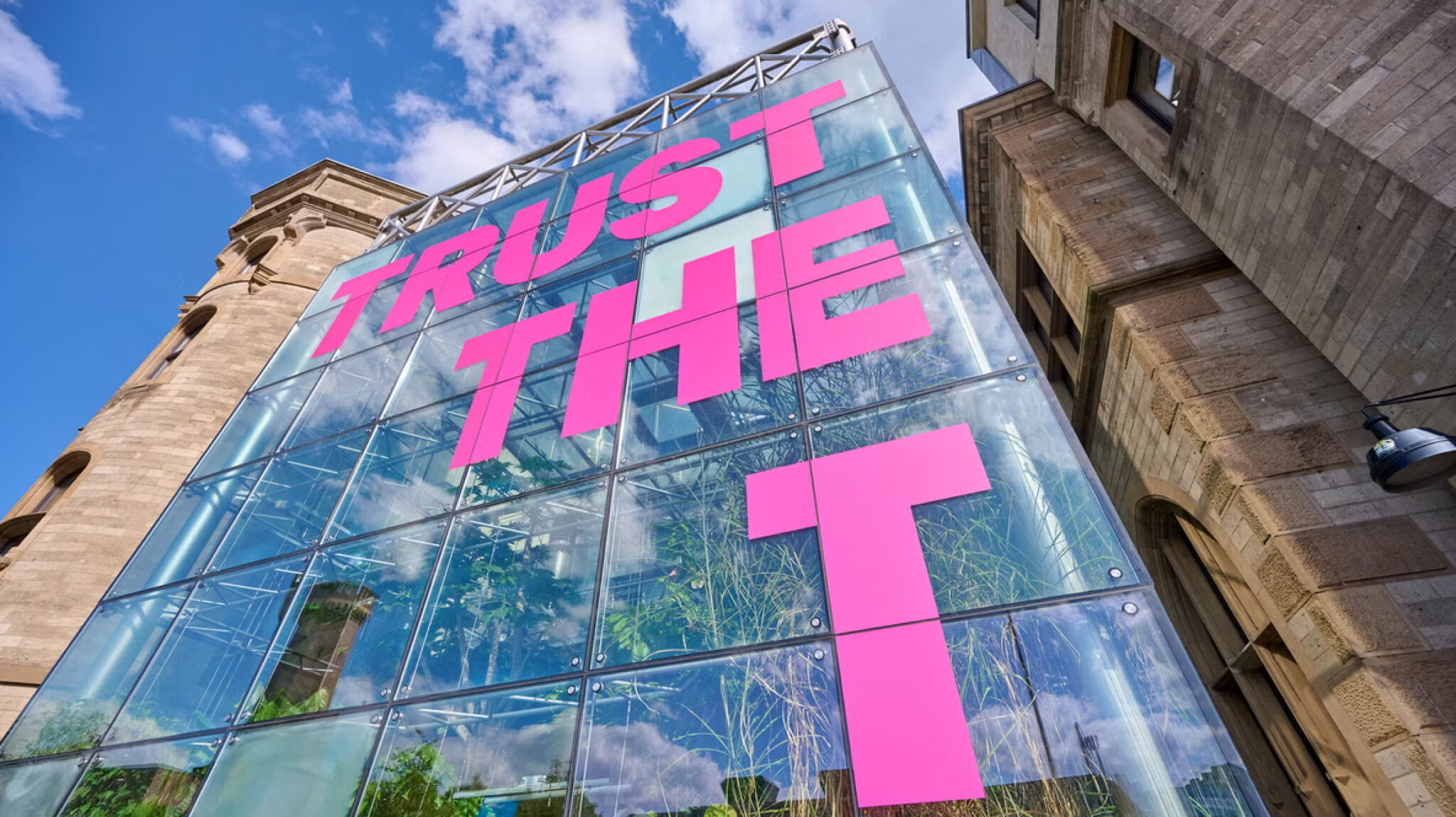 Deutsche Telekom im KI-Rausch: Künstliche Intelligenz soll Milliarden ...